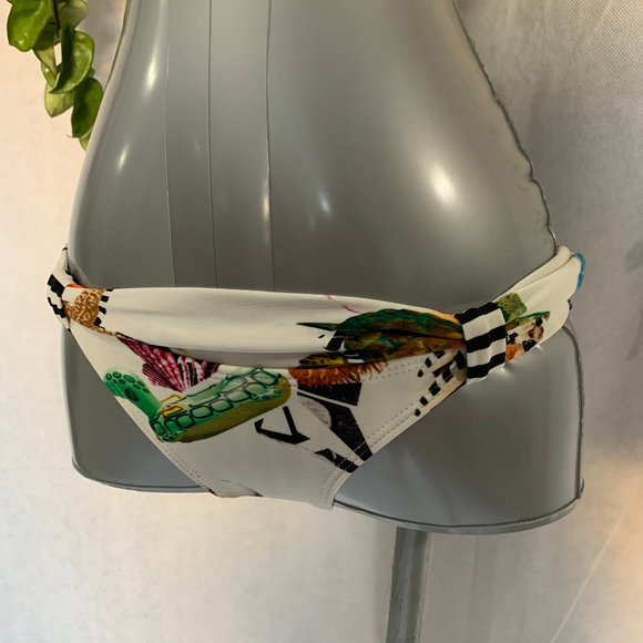 Volcom Brazillian Bikini Bottom 👙 - Picture 6 of 6